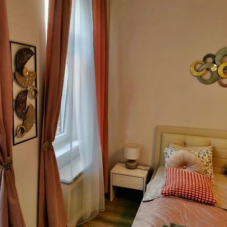 Goldcentral Apartment Comfort Budapešť Exteriér fotografie